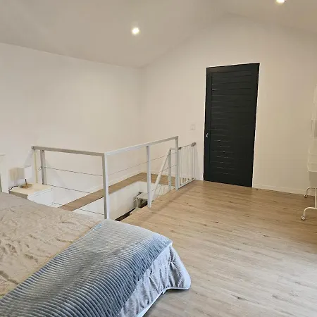 Julia, Mountain Retreat * سانتا كروز