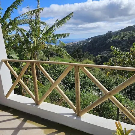 Julia, Mountain Retreat فيلة