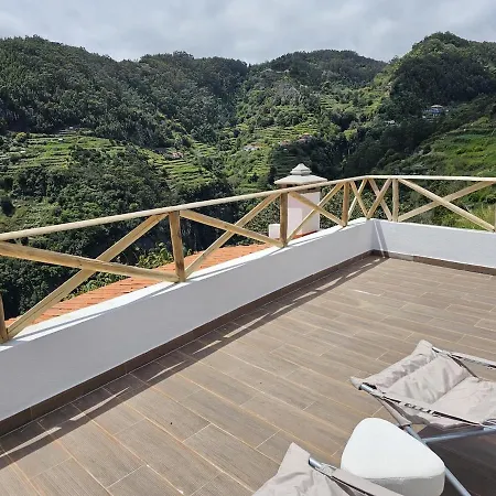 Julia, Mountain Retreat