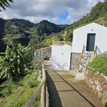 Julia, Mountain Retreat Villa