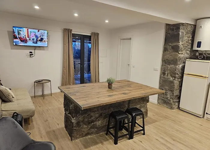 Julia, Mountain Retreat *