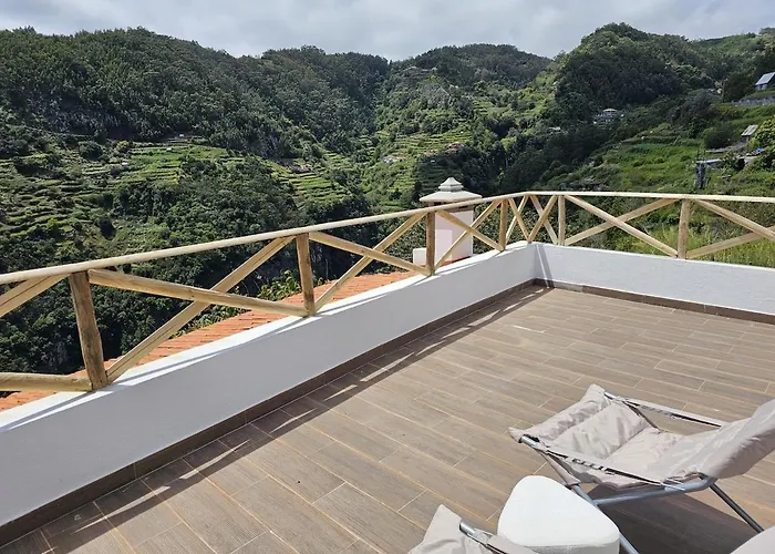 Julia, Mountain Retreat