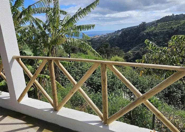 Julia, Mountain Retreat Villa